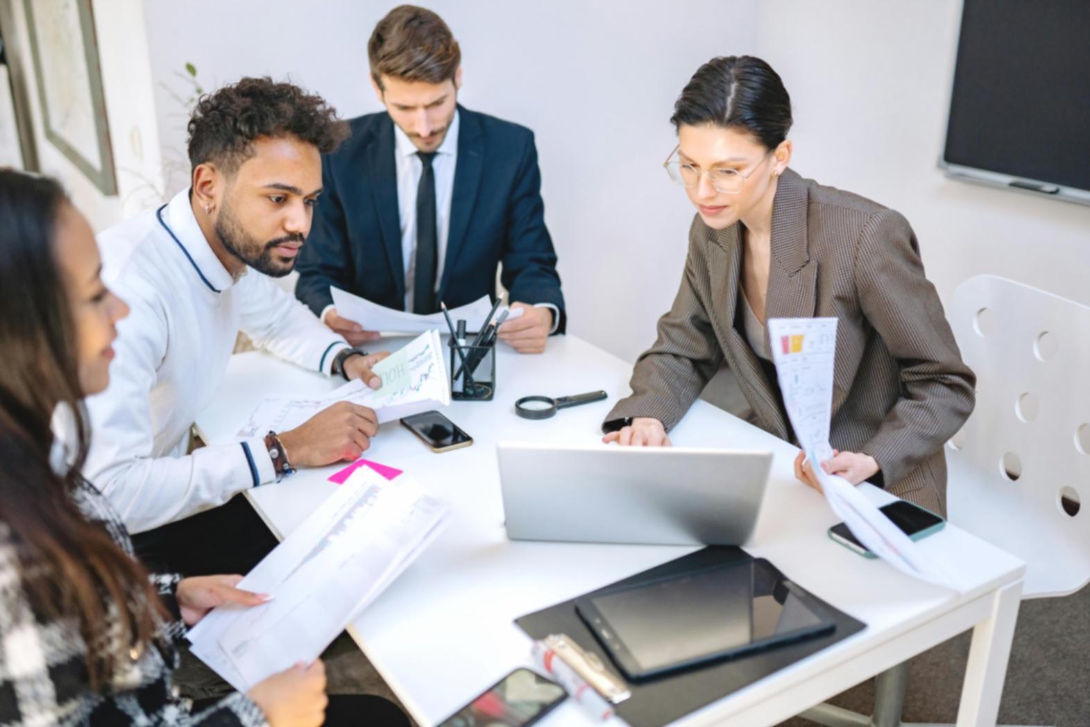 Biroul de consultanță financiară felathorivens - spațiu modern și primitor pentru discuții despre planificare financiară